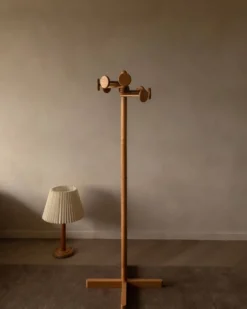 Porte-manteau sur pied vintage par Hank Loewenstein – années 1970