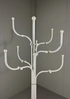 Porte-manteau Tree de Fritz Hansen par Sidse Werner