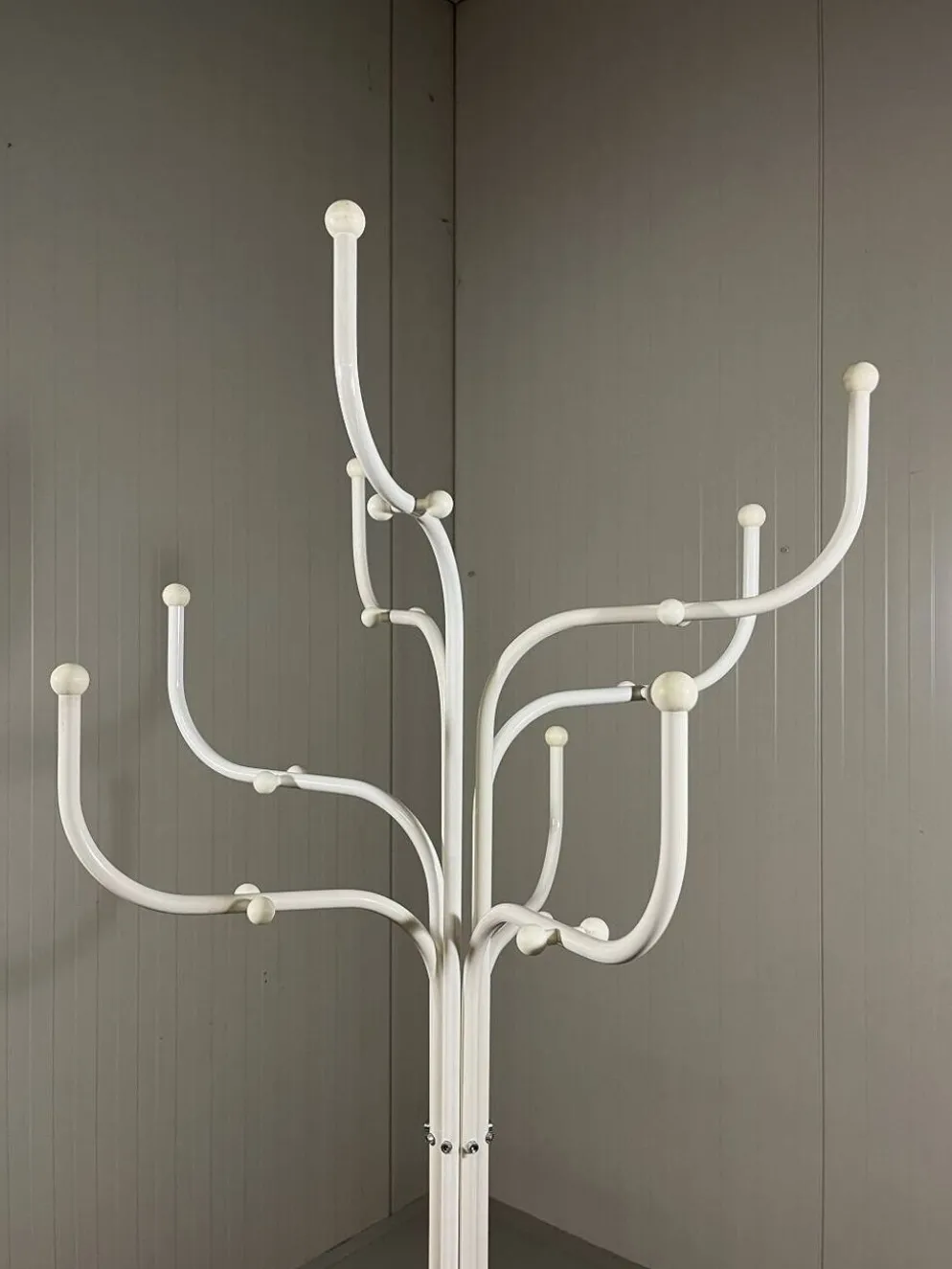 Porte-manteau Tree de Fritz Hansen par Sidse Werner