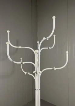 Porte-manteau Tree de Fritz Hansen par Sidse Werner