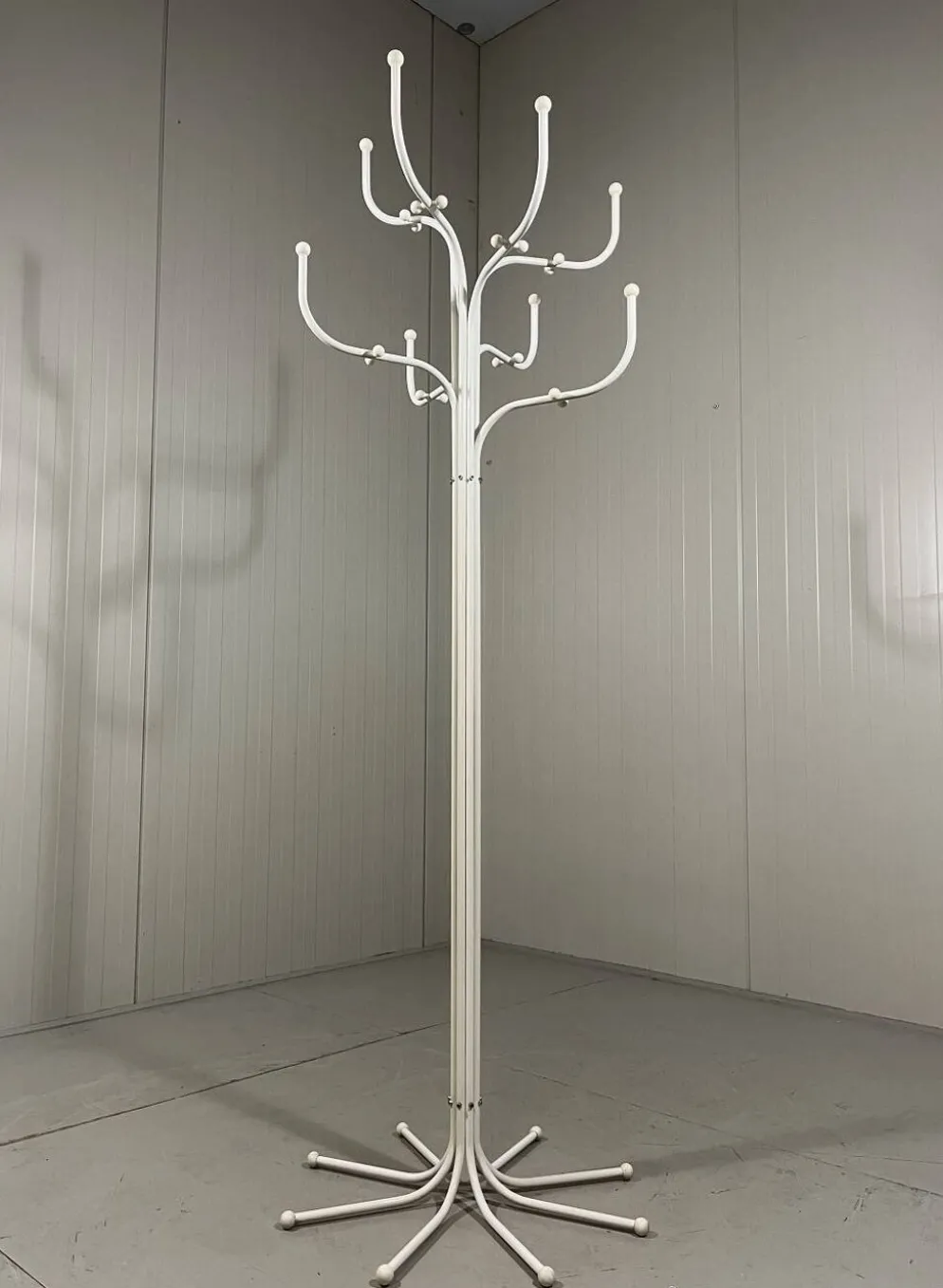 Porte-manteau Tree de Fritz Hansen par Sidse Werner