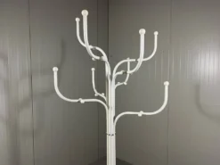 Porte-manteau Tree de Fritz Hansen par Sidse Werner