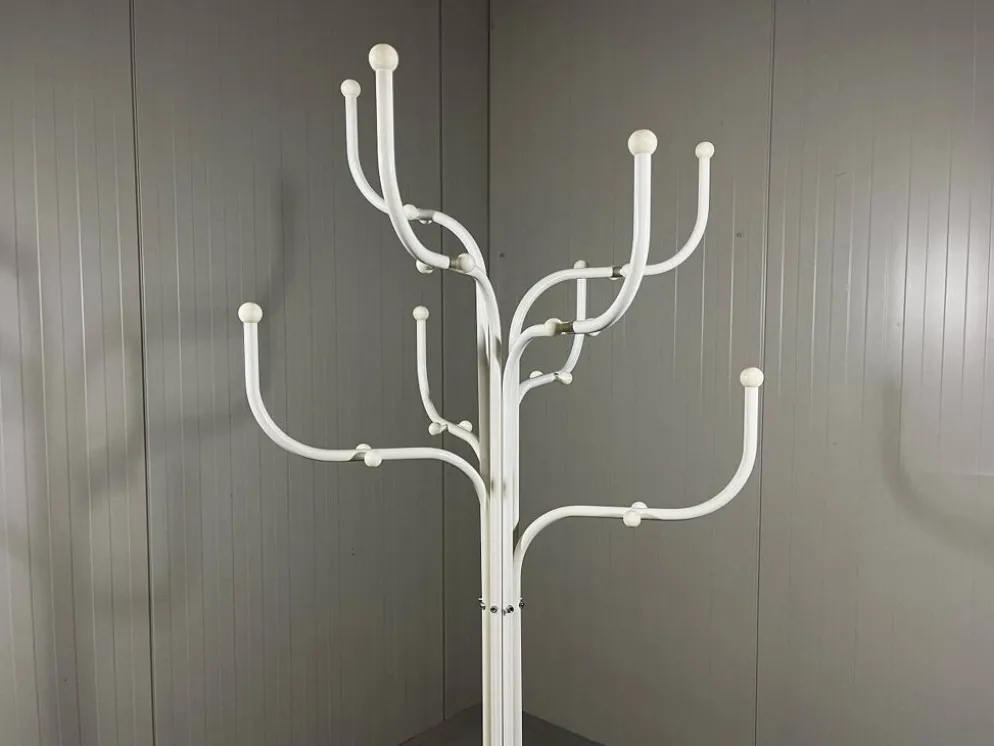 Porte-manteau Tree de Fritz Hansen par Sidse Werner