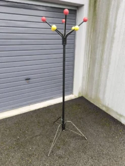 Portemanteau tripode dans le goût de Roger Feraud