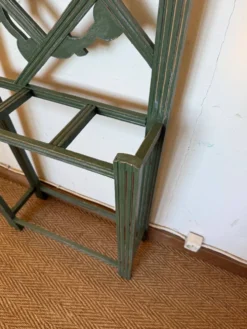 Porte manteau vestiaire art déco en bois patiné vert