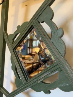Porte manteau vestiaire art déco en bois patiné vert