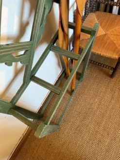 Porte manteau vestiaire art déco en bois patiné vert