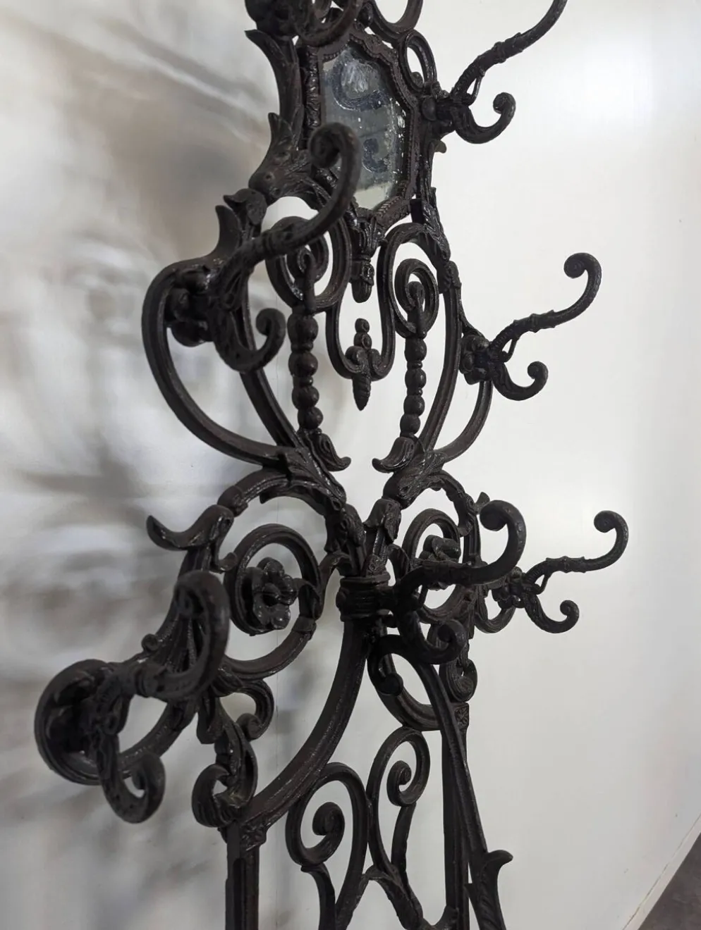 Porte manteau vestiaire en fonte