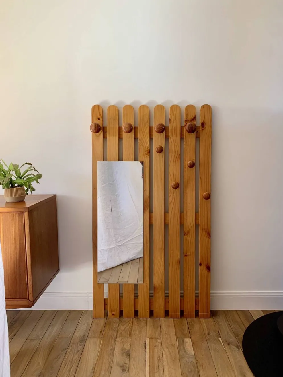 portemanteau vestiaire miroir en pin blond années 70-80