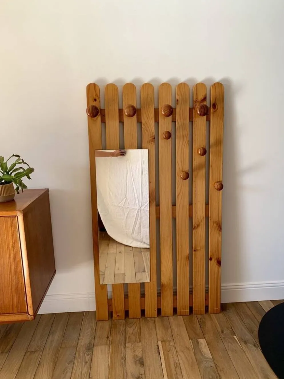 portemanteau vestiaire miroir en pin blond années 70-80
