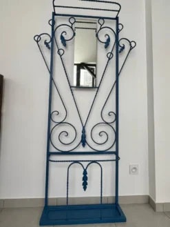 Porte-manteau vestiaire métal bleu années 50