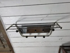 Porte manteau vintage a miroir pivotant des années 60
