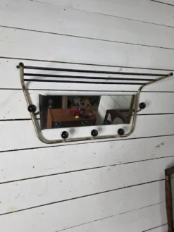 Porte manteau vintage a miroir pivotant des années 60