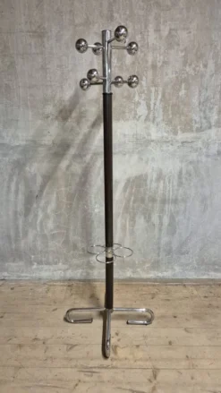 Porte-manteau vintage avec support pour parapluie, métal chromé et bois, milieu du 20e siècle, 175 x 42 cm