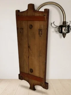 Porte-manteau vintage en bois des années 50 avec crochets en métal, 55 × 40 × 92 cm