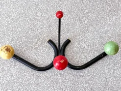 Portemanteau vintage métal et bois jaune/rouge/vert