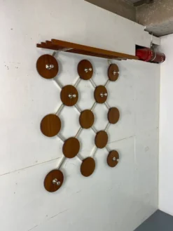 Porte-manteau vintage scandinave du milieu du siècle en teck et en métal, années 1960.