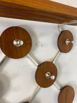 Porte-manteau vintage scandinave du milieu du siècle en teck et en métal, années 1960.