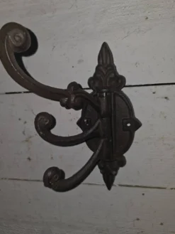 Porte manteaux circulaire en fonte