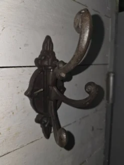 Porte manteaux circulaire en fonte