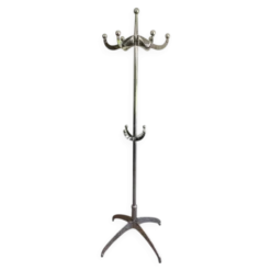 Porte-manteaux design en chrome riveté. Yasuaki Sasamoto 