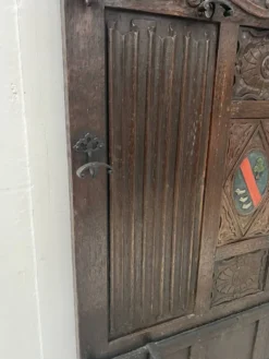 Porte manteaux de style Renaissance en chene massif XIX siècle