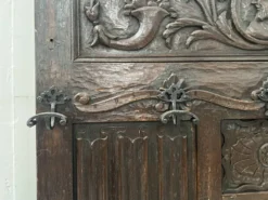 Porte manteaux de style Renaissance en chene massif XIX siècle