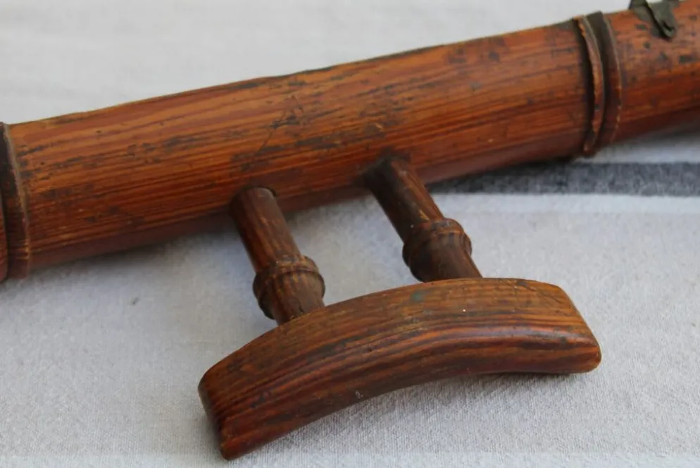 Porte-manteaux en bois