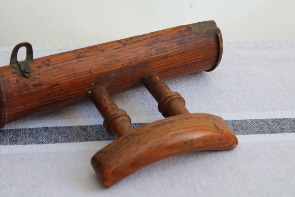 Porte-manteaux en bois