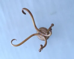 Porte manteaux et chapeaux THONET à deux esses