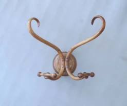 Porte manteaux et chapeaux THONET à deux esses