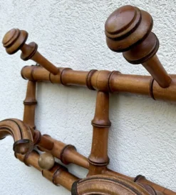 Porte-manteaux mural ancien en bois tourné façon bambou – fin XIXe