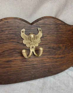 Porte-manteaux mural en bois, trois crochets en bronze