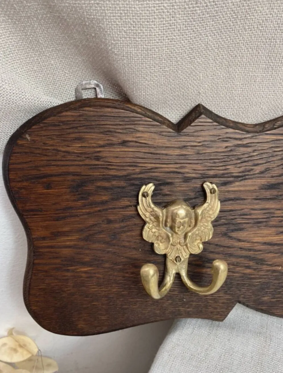 Porte-manteaux mural en bois, trois crochets en bronze