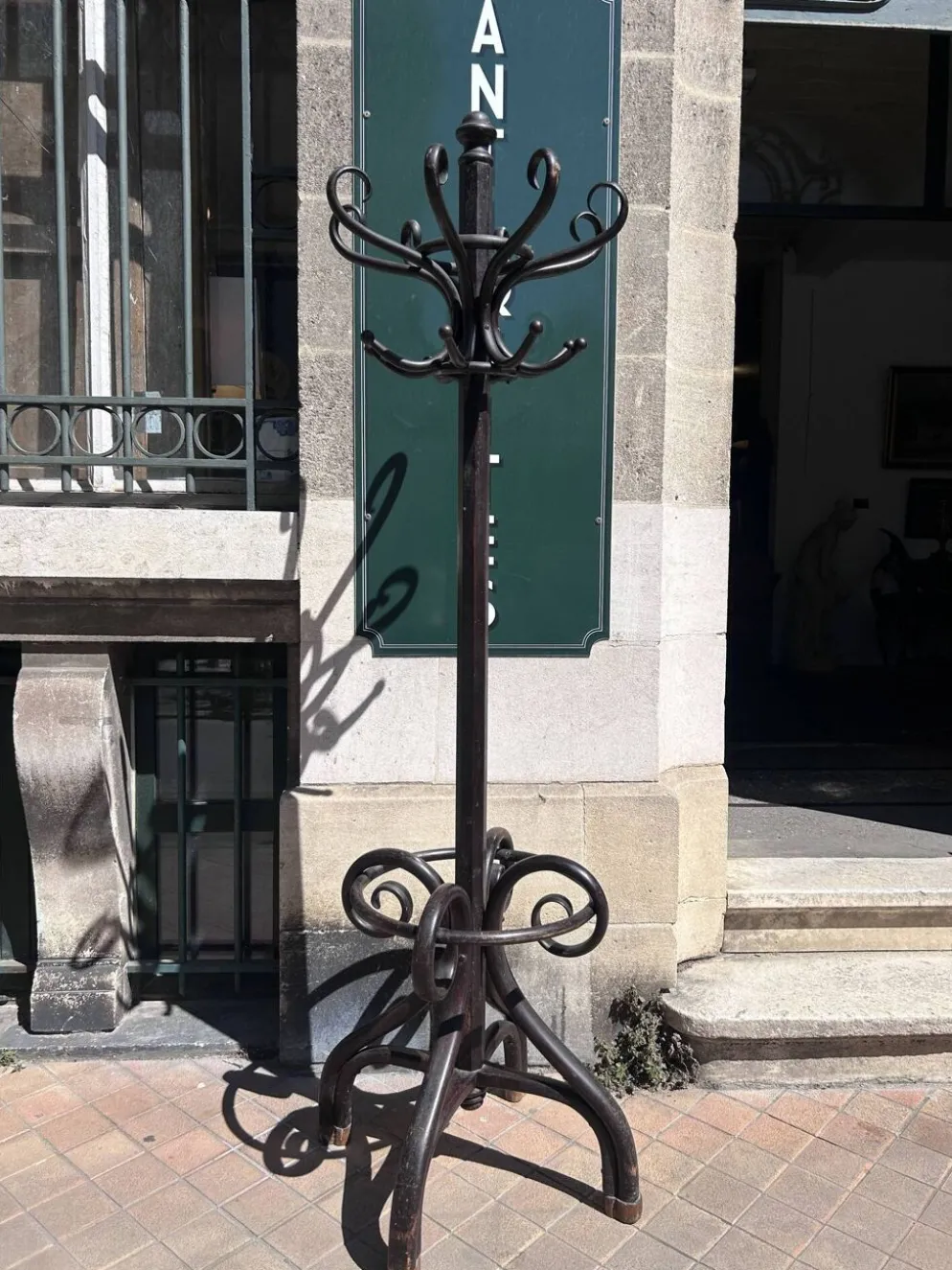 Porte-manteaux - Perroquet - bois courbé noirci -attribué à Thonet
