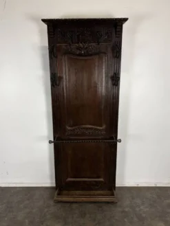 Porte-manteaux vestiaire d'entrée en chêne sculpté à patères fer forgé