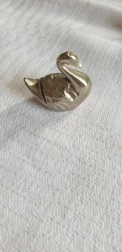 Porte-nom en metal