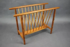 Porte-revues en bois du milieu du siècle