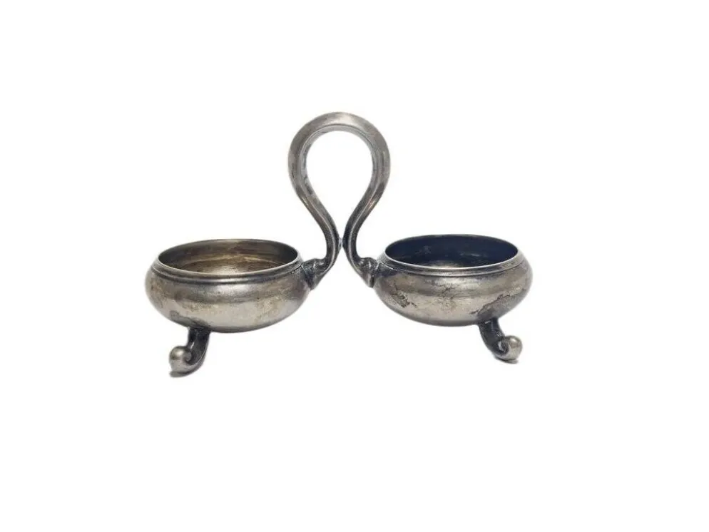 Porte-sel et poivre en argent éclectique, Allemagne, années 1890.