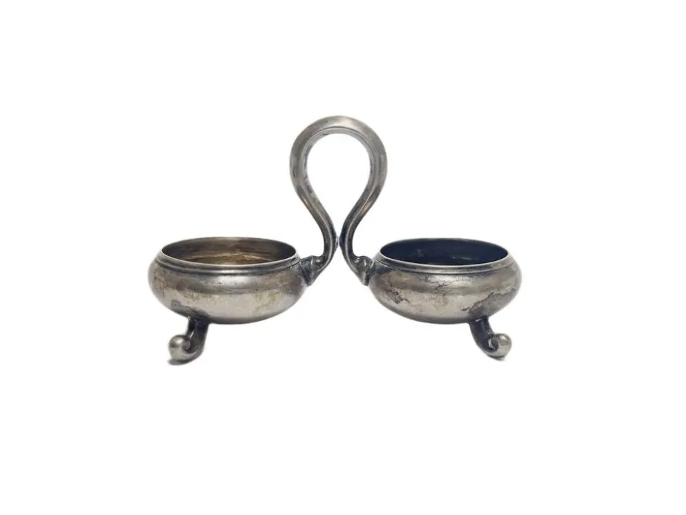 Porte-sel et poivre en argent éclectique, Allemagne, années 1890.