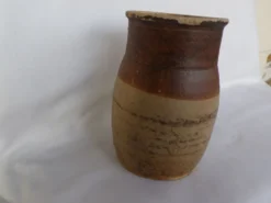 Pot a lait grès ancien
