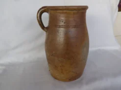 pot a lait grès ancien