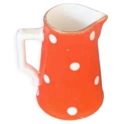Pot a lait, Pichet a pois blanc sur faïence orange, sarreguemines et digoin