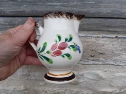 Pot a lait vintage céramique style breton marqué Arcachon