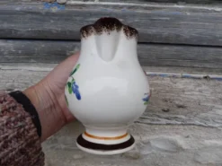 Pot a lait vintage céramique style breton marqué Arcachon