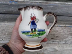 Pot a lait vintage céramique style breton marqué Arcachon