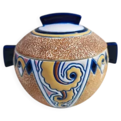 Pot amphore en porcelaine et son couvercle