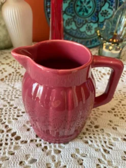 Pot ancien rouge