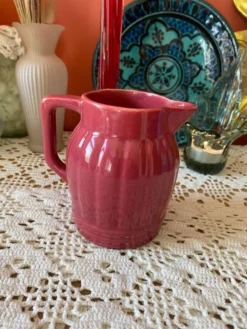 Pot ancien rouge