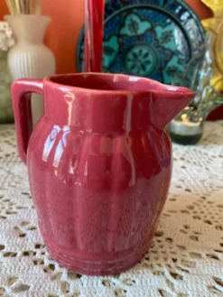 Pot ancien rouge